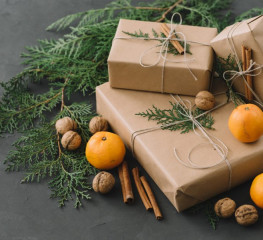 Съедобные подарки: 6 вкусных наборов к Новому году  Источник: https://organicwoman.ru/sedobnye-podarki/ © organicwoman.ru